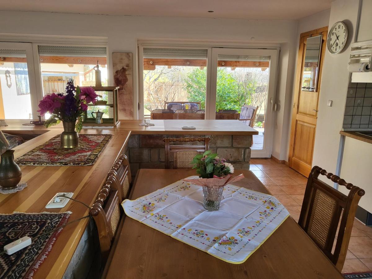 Ehm Family Resort Mesteri Екстериор снимка