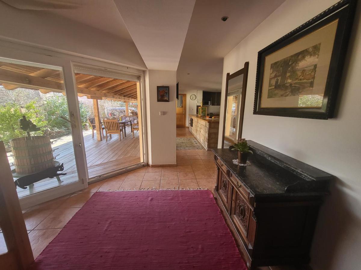 Ehm Family Resort Mesteri Екстериор снимка