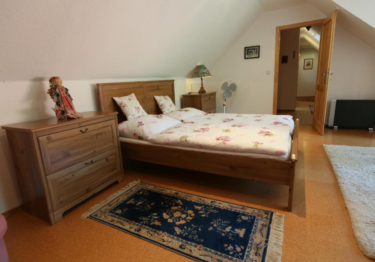 Ehm Family Resort Mesteri Екстериор снимка